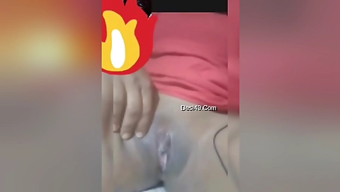 Today Exclusive- Cute Bangla Chick Shows Her Boobs