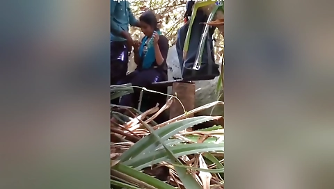 Indian Cheating Girlfriend Sex In Outdoor Jungle With Boyfriend