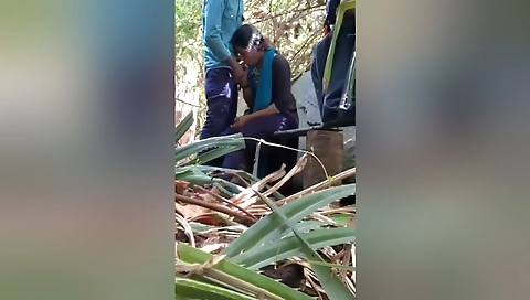 Indian Cheating Girlfriend Sex In Outdoor Jungle With Boyfriend
