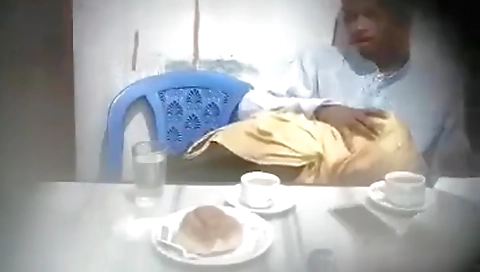 Young Desi Lovers Ki Restaurant Blowjob Sex