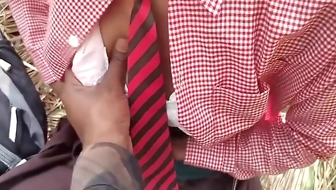 Indian Cute Desi Village Come To Forest And Fucked In Boyfriends- Viral Mms