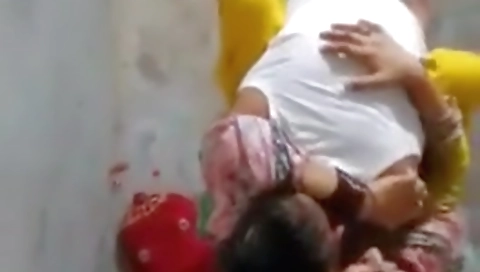 Randi Bhabhi Ko Chodte Hue Pakda Video