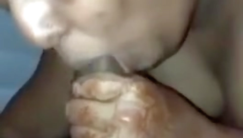 Kannur Sex Video - Mallu Aunty Sucking Kunna