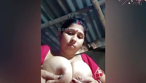 Desi Aunty - Excellent Sex Video Big Tits Unbelievable , Take A Look