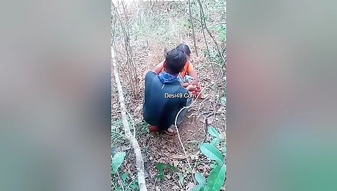 Desi Village Randi Bhabhis Outdoor Fucking With Lover 2