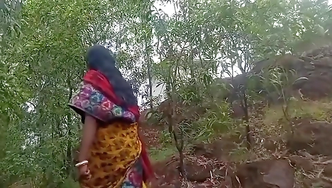 Village Bhabhi Facked By A School Student 18+ In Forest