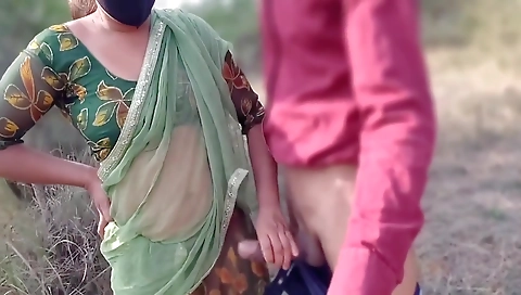 Pat A And Devar Bhabhi - Hindi Jungle Vlog, Desi Beautiful Bhabhi Devar Ke Sath Jungle Me Vlog Banane Gai Or Devar Ne Kar Chudai Kari Di