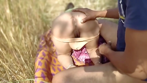 Inocent Stepsister Making Hindi Vlog In Farm, Bhai Ka Bada Lund Dekh Kar Bahan Shocked Ho Jati Haihi