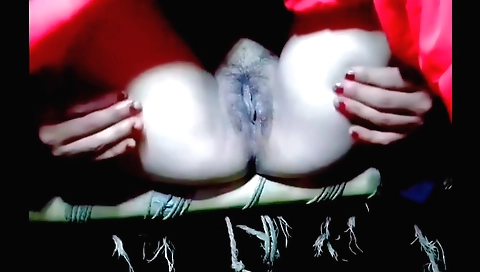 Hot Indian Girl Squirting Pussy With Her Fingers