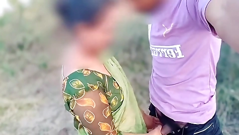 Desi Village Bhabhi Fuck In Jungle With Her Devar, Indian Beautiful Bhabhi Ki Outdoor Chudai,in Hindi Audio Desi Teen 18+ Tight Puss
