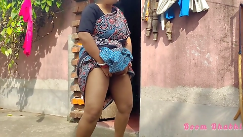 New Wife Standing Pee Outdoor