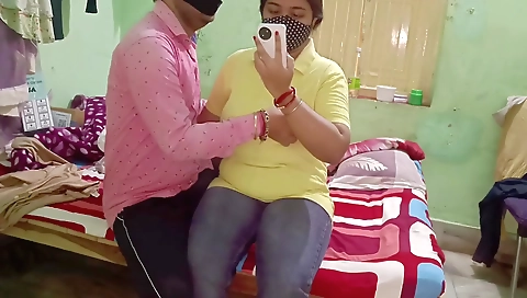 Risky Naked Girl Meet With Delivery Man At Home - Nude Delivery