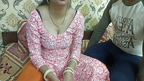 Hot Milf In Stepmom Ko Girlfriend Boyfriend Roleplay Ke Liye Manaya Stepmom Fucked Hard In Her Big Ass Fucking & Dirty Talking With Stepson