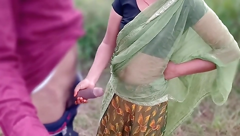 New Hindi Vlog With Desi Village Gav Ki Girl Jungal Me Pyar Se Chudai, Ladki Bda Lund Dekhne Aai,full Hindi Hd