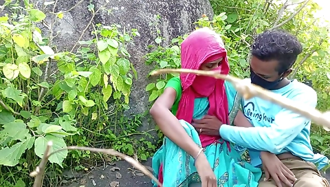 Desi Girl Coming Forest Village Area Sex - Desi Bhabhi In Forest Fucking Hot Look - Outdoor Jangle Sex In Hindi