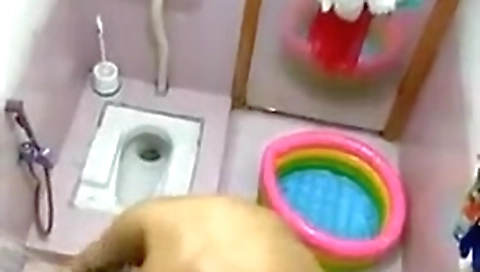 Today Exclusive- Hot Look Desi Girl Bathing Capture By