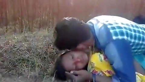 Indian Desi Louvers Outdoors Fucking In The Jangle