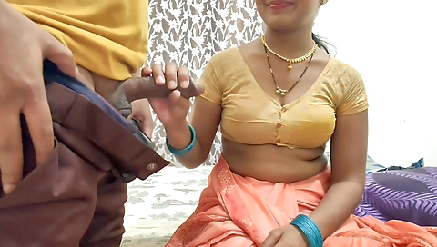 Madam Padai Kar Rahi Thi Tabhi Usne Sir Ke Sath Chudwa Li Hindi Audio