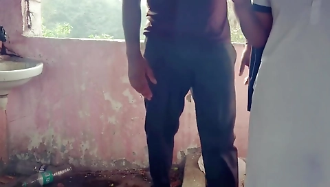 ඉසකල සර එකක ගනන අතල Sri Lankan School Sir Get Some Sex With Student 18+