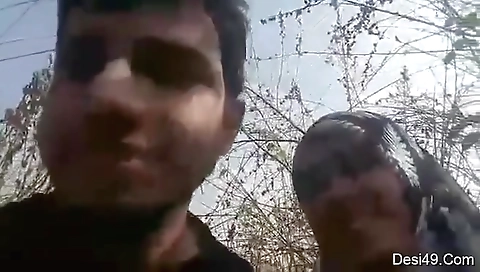 Desi Gf Give Outdoor Blowjob