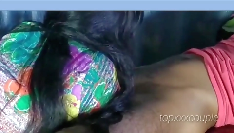 नई नवेली देसी भाभी नें लौड़ा चूसकर पूरा मज़ा लिया। . Indian - Mallu Aunty, Indian Bhabhi And Indian Aunty