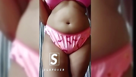 Desi Hot Girl Show Her Big Boobs And Curvy Ass With Huge Boobs