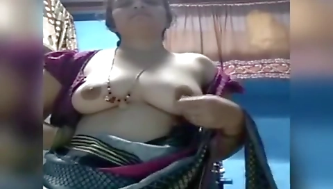 Tamil Iyer Maami, Wife Shows Boob 2