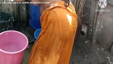 Anita Yadav Bathing Outside With Hot