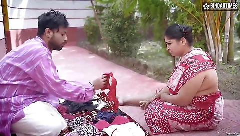 Today Exclusive-desi Bra And Panty Salesman Bade Bade Dudhwali Gao Ki Chhori Ko Bra Ke Badale Chod Diya Maje Lekar