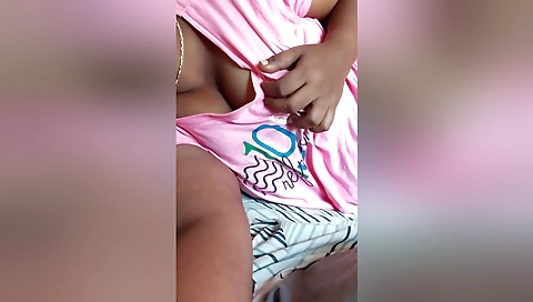Mallu Tamil Girl Enjoing Herself And Showing Hairy Leg