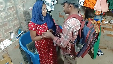 Delivery Boy Stripped And Fucked The Housewife