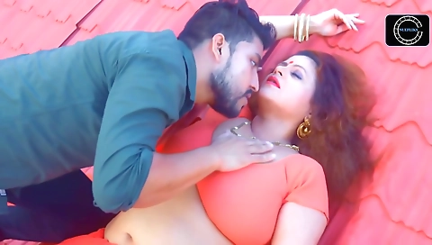 Peeping Tom - Sexy Hindi Movies - 2