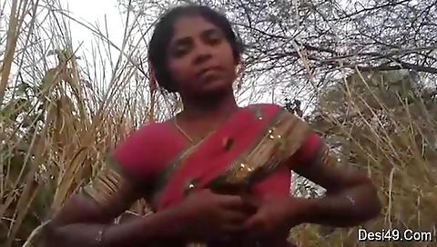 Exclusive- Desi Randi Bhabhi Outdoor Blowjob And Ridding Customer Dick 2