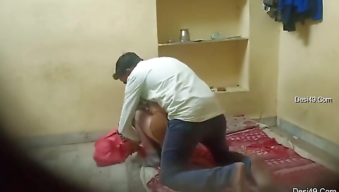 Today Exclusive- Desi Bahbhi Sex With Hubby Friend Record By 2