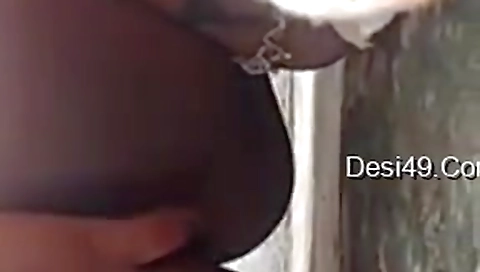 Horny Desi Bhabhi Shows Her Milky Boobs