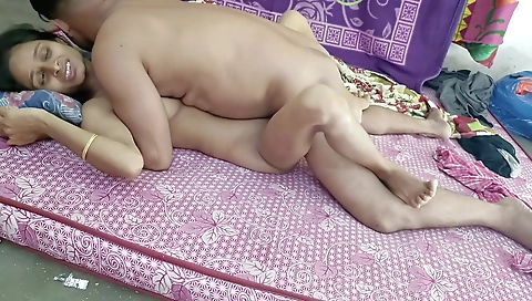Beutiful Village Housewife Fucking In Home A