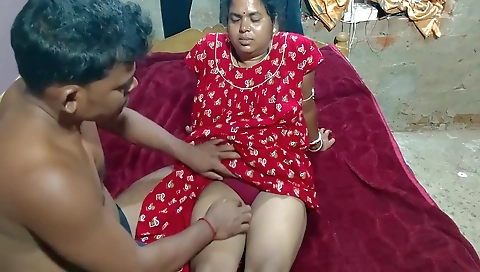 The Neighbor Stepbrother-in-law Made The Stepsister-in-law Naked And Inserted A Finger In Her Pussy