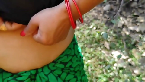 Jungle Mein Mangal With Girlfriend