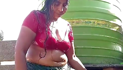 Desi Village House Wife Bathing Video Full Open
