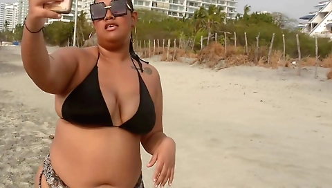 I Meet My Cousins Girlfriend On The Beach And I Fuck Her And Spread My Milk On Her