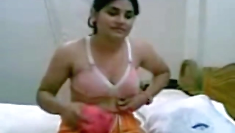 Desi Bhbhi And Step brother In Law Affair Fucking With Lea Gotti And Mia Khalifa
