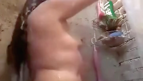 Small Boob Pakistani Aunty Bathing Nude On Cam