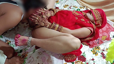 Suhagraat Indian New Married Cauple First Night Fucking Clear Dirty Talk