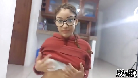 Große Titten - Lewd Tart Incredible Sex Movie