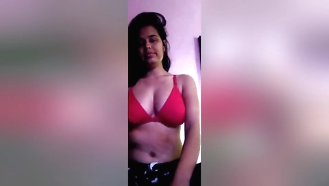 Sexy Indian Girl Sanjana Shows Her Boobs On Video Call 5