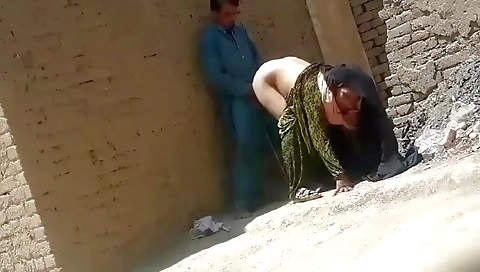 Pakistani Dehati Outdoor Sex