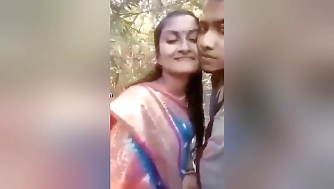Desi Outdoor Romance And Blowjob With Devar Bhabhi