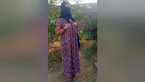 Hot Sexy Kitu Bhabhi Got Naked In The Jungle And Gave Her Friend A Full View Of Her Breasts And Pussy