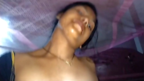 Desi Bhabhi Mouth Fisting Mouth In Hand