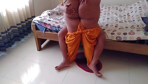 Family Therapy In Desi Sexy Milf Stepmom Apne Bete Ke Sath Kiya Kand - Stepmom Riding Stepson Cock (indian